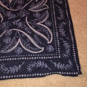 Vera Bradley neck scarf